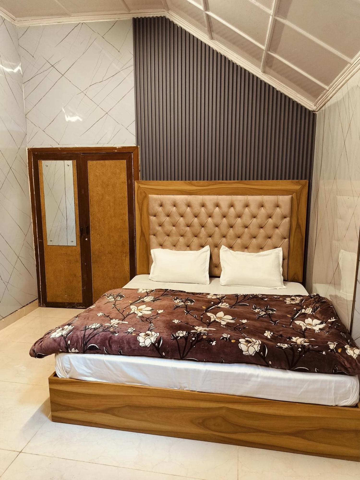 Madan Kunj B & B Mall Road Šimla Exteriér fotografie