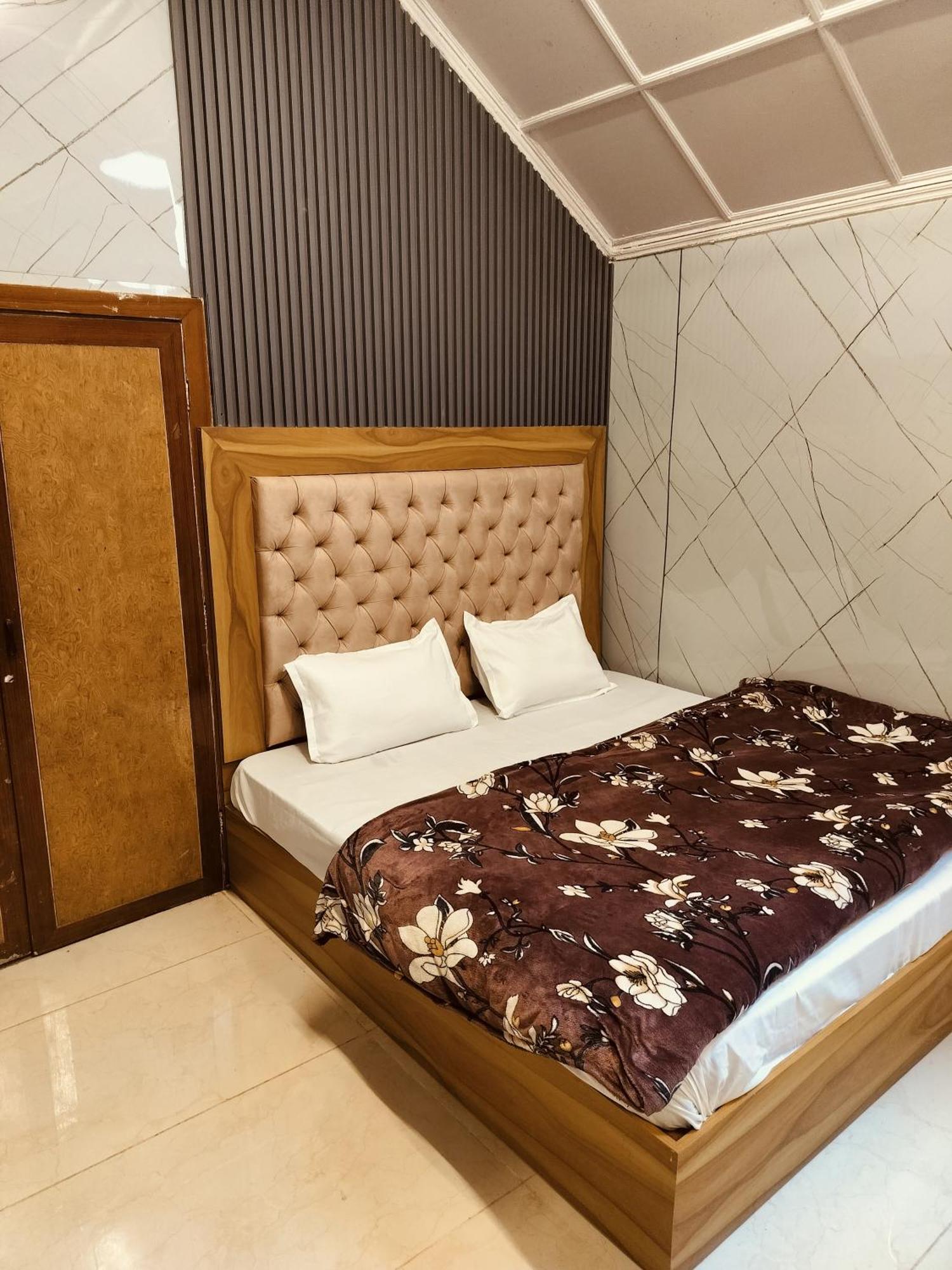 Madan Kunj B & B Mall Road Šimla Exteriér fotografie